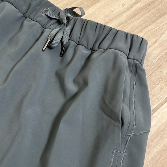 Lululemon Women’s Athletic on the fly Skirt - Picture 6 of 7